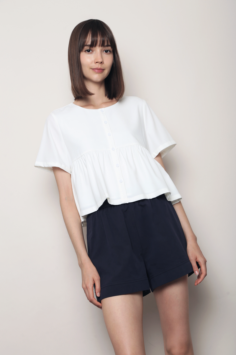 Baileys V2 Button Down Blouse White