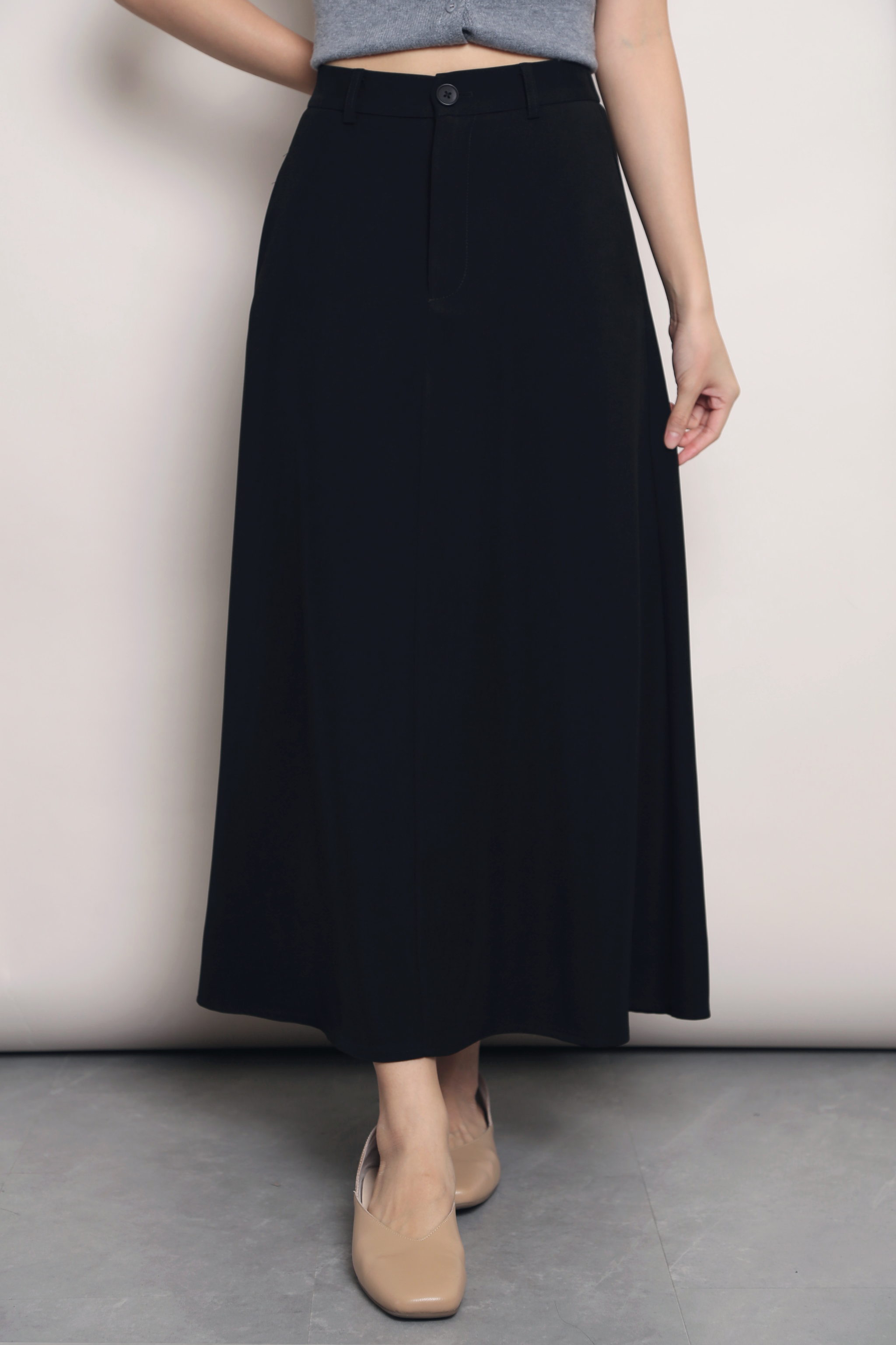 Business As Usual Midi Skirt Black (Backorder)