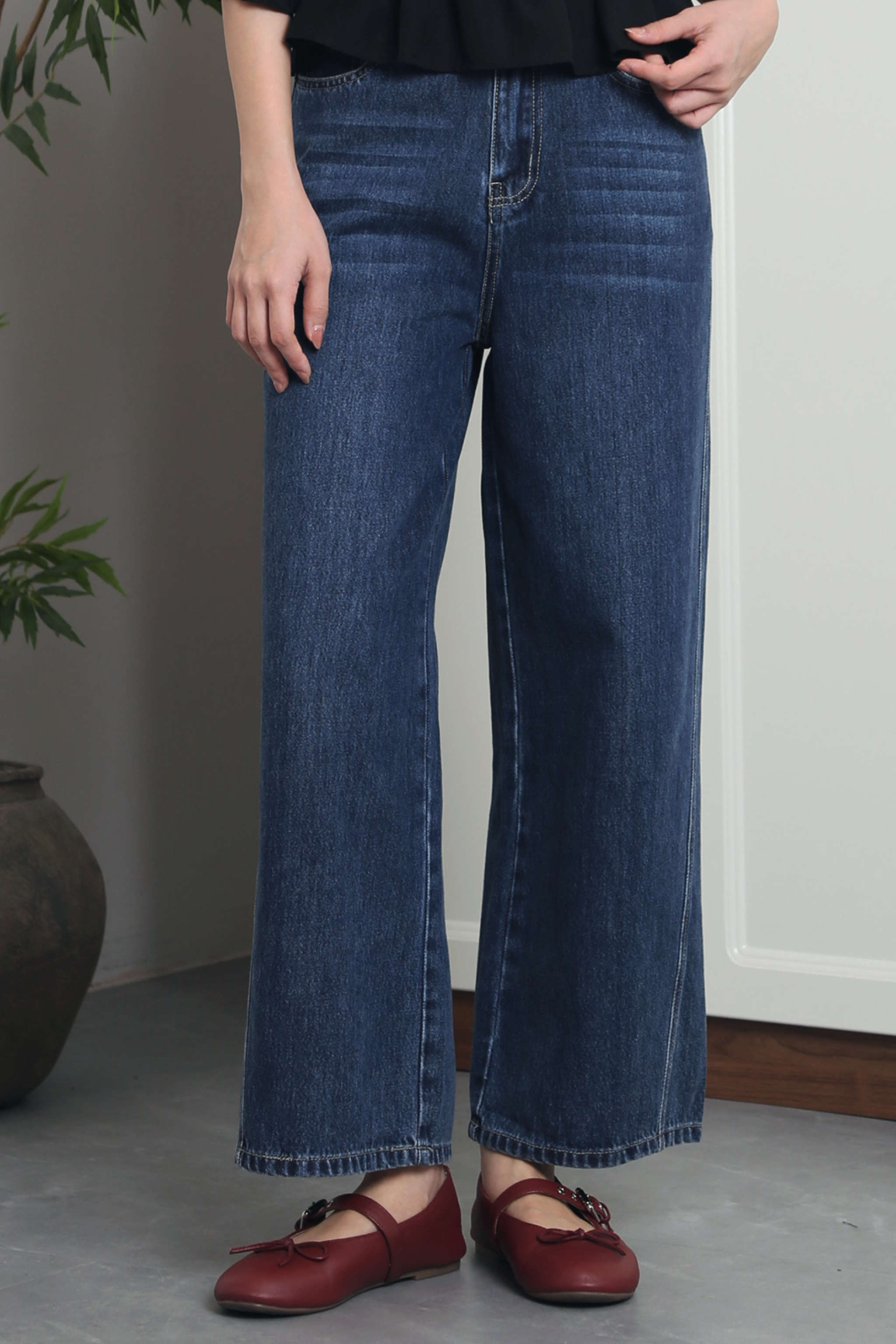 Camden Relaxed Column Jeans