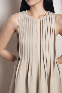 Classic Pintuck Dress Nude