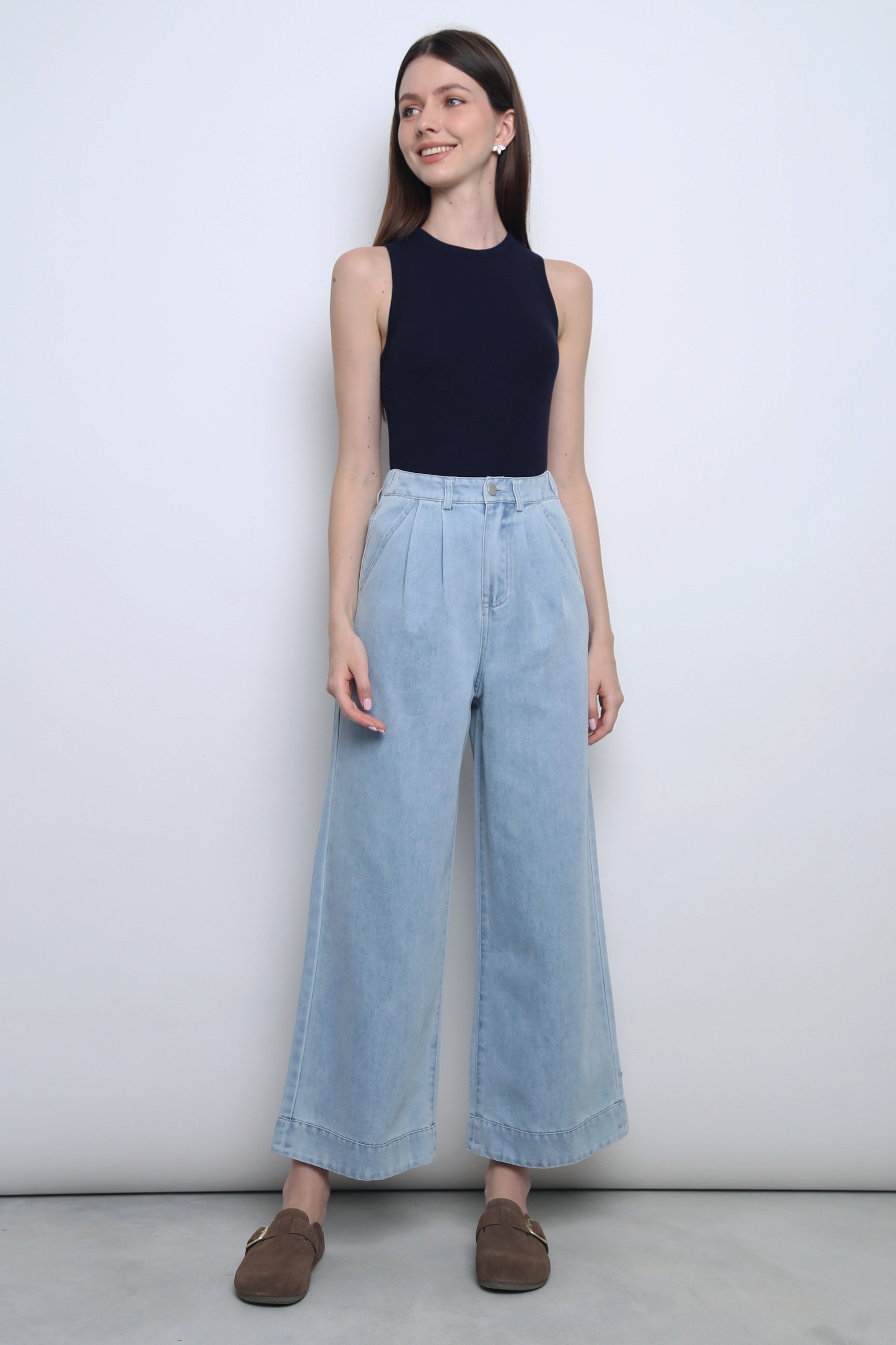Coastline Pleat Denim Jeans