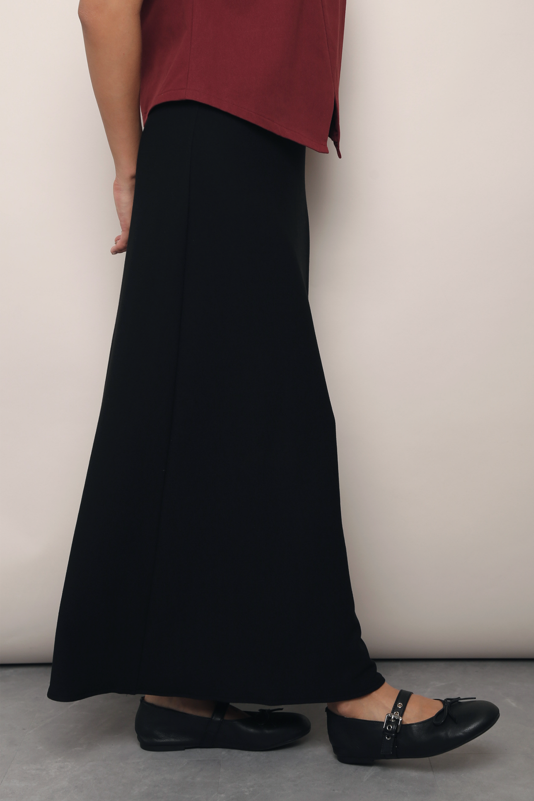 Court V2 Midi Skirt Black (Backorder)