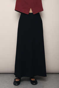 Court V2 Midi Skirt Black (Restock)