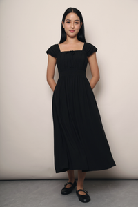 Dreamy Fan Sleeves Pleat Dress Black