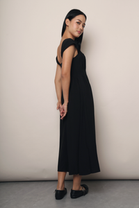 Dreamy Fan Sleeves Pleat Dress Black