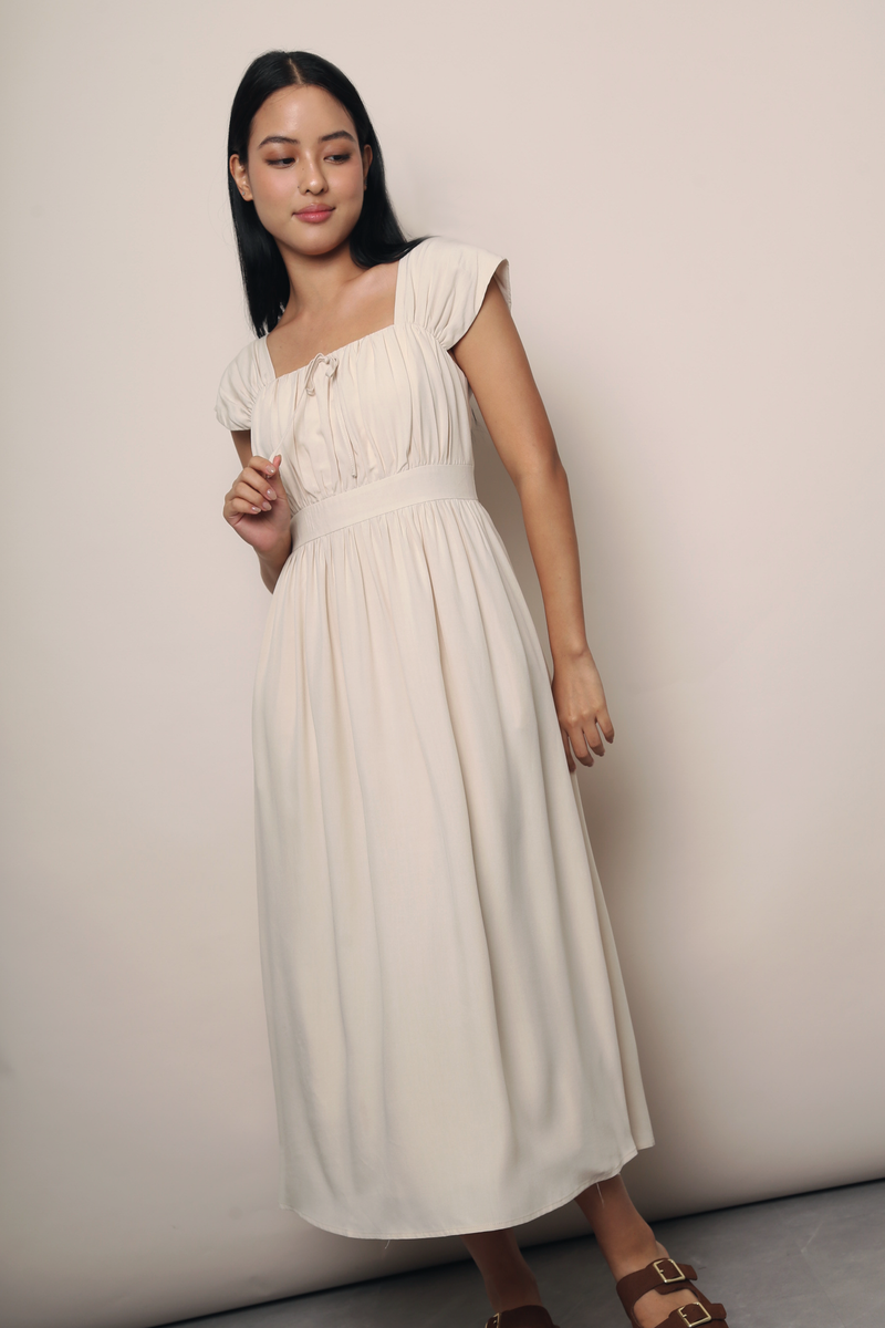 Dreamy Fan Sleeves Pleat Dress Ivory