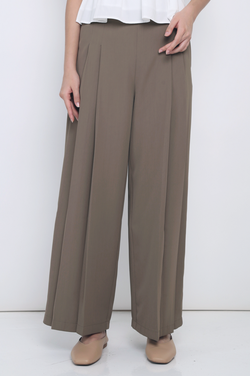 Eulalie Pleated Smart Pants Brown