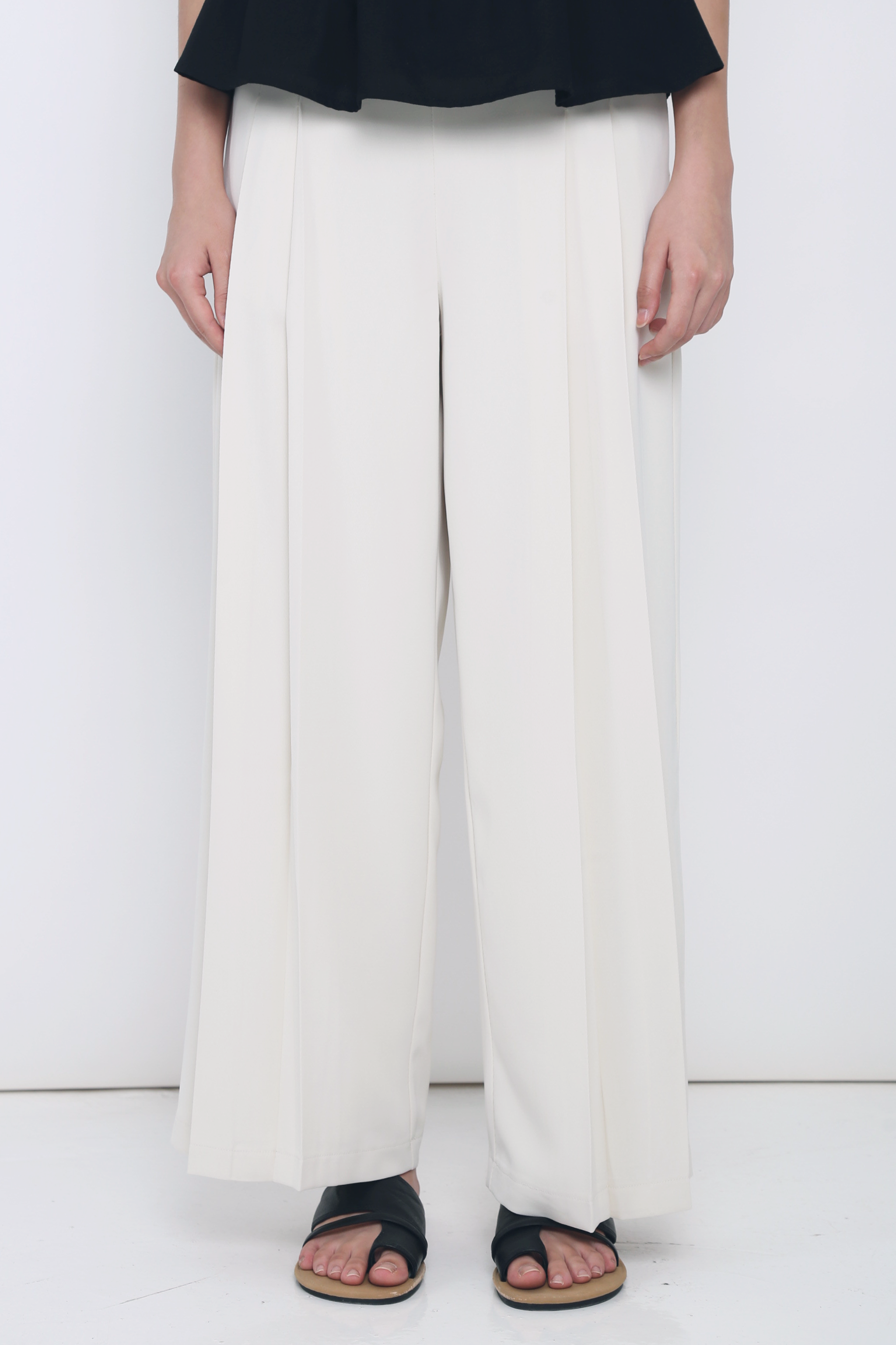 Eulalie Pleated Smart Pants Cream