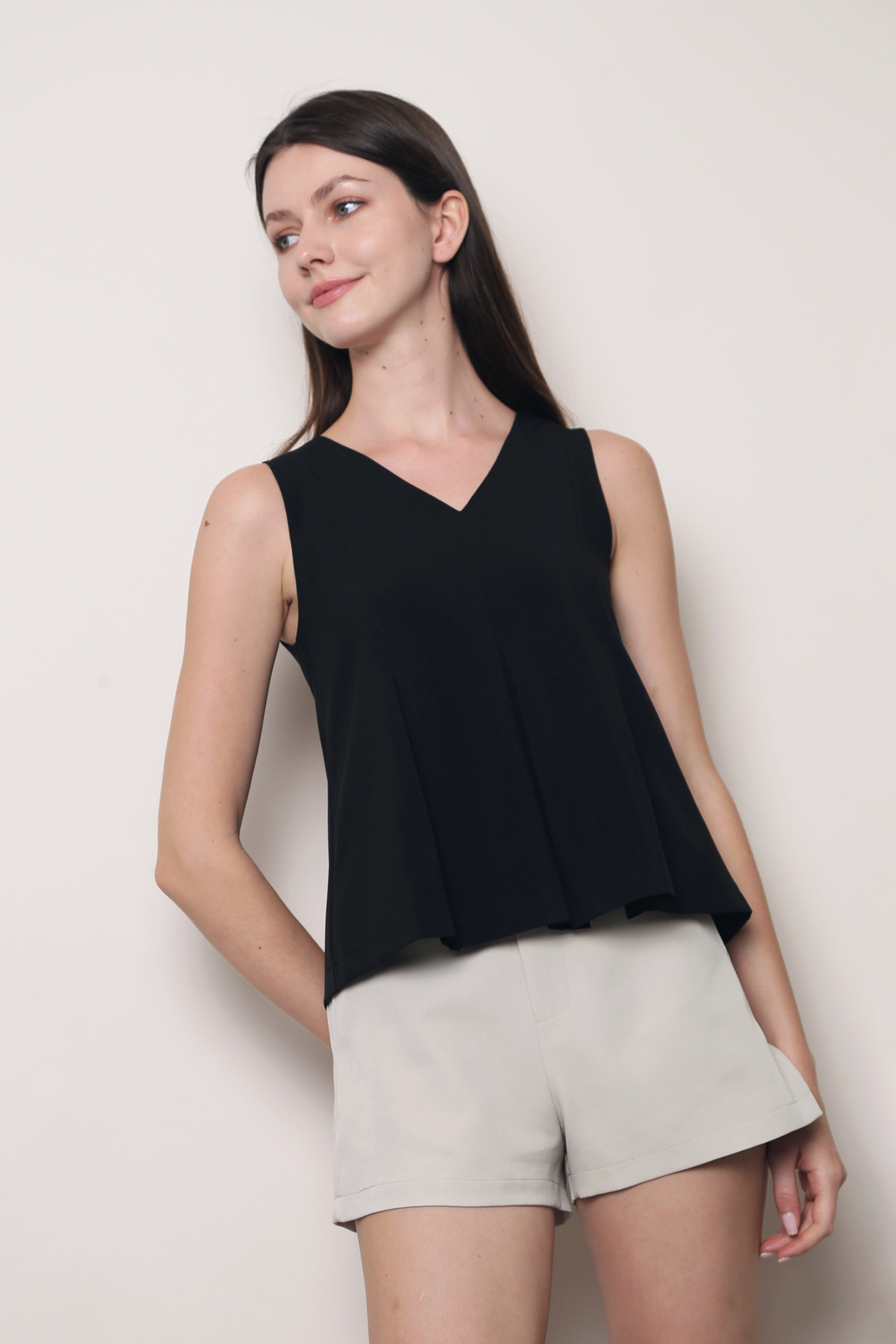Finishing Pleat Top Black