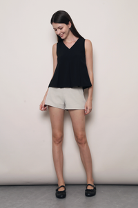 Finishing Pleat Top Black