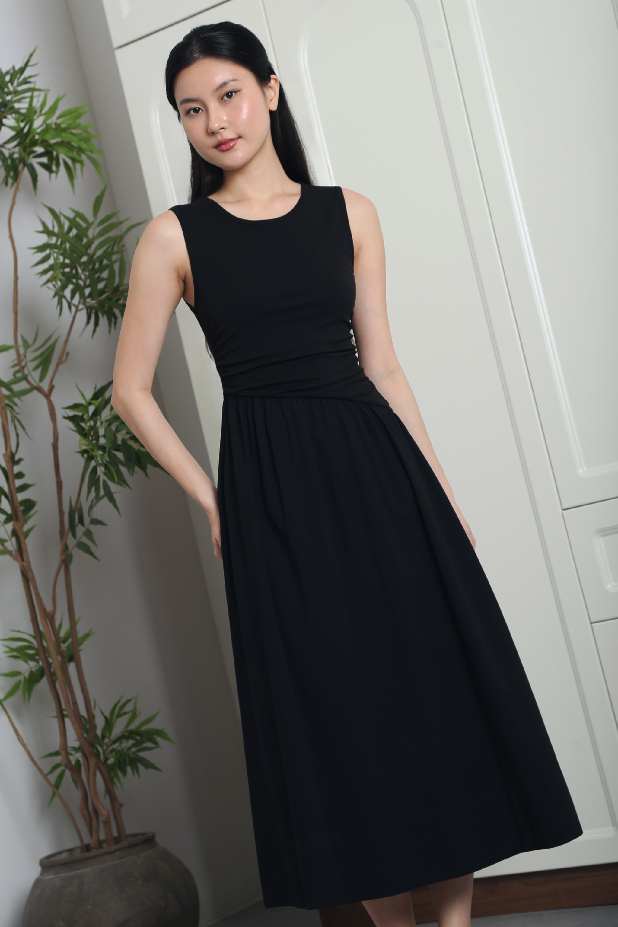 Hepburn Slant Waist Midi Dress Black (Backorder II)