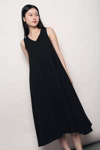 Juniper V Neck Midaxi Dress Black