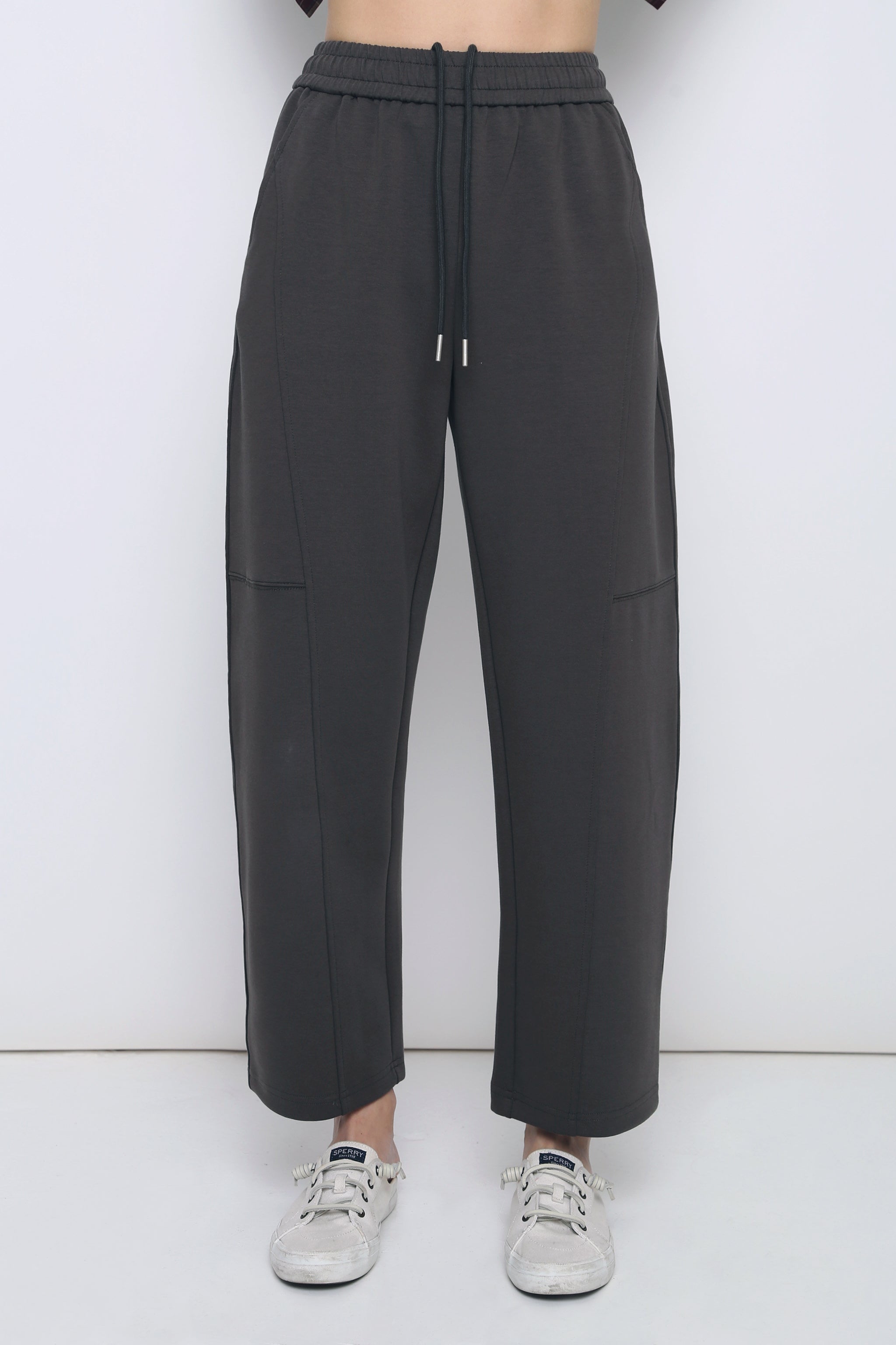 Off Duty Barrel Pants Charcoal Grey