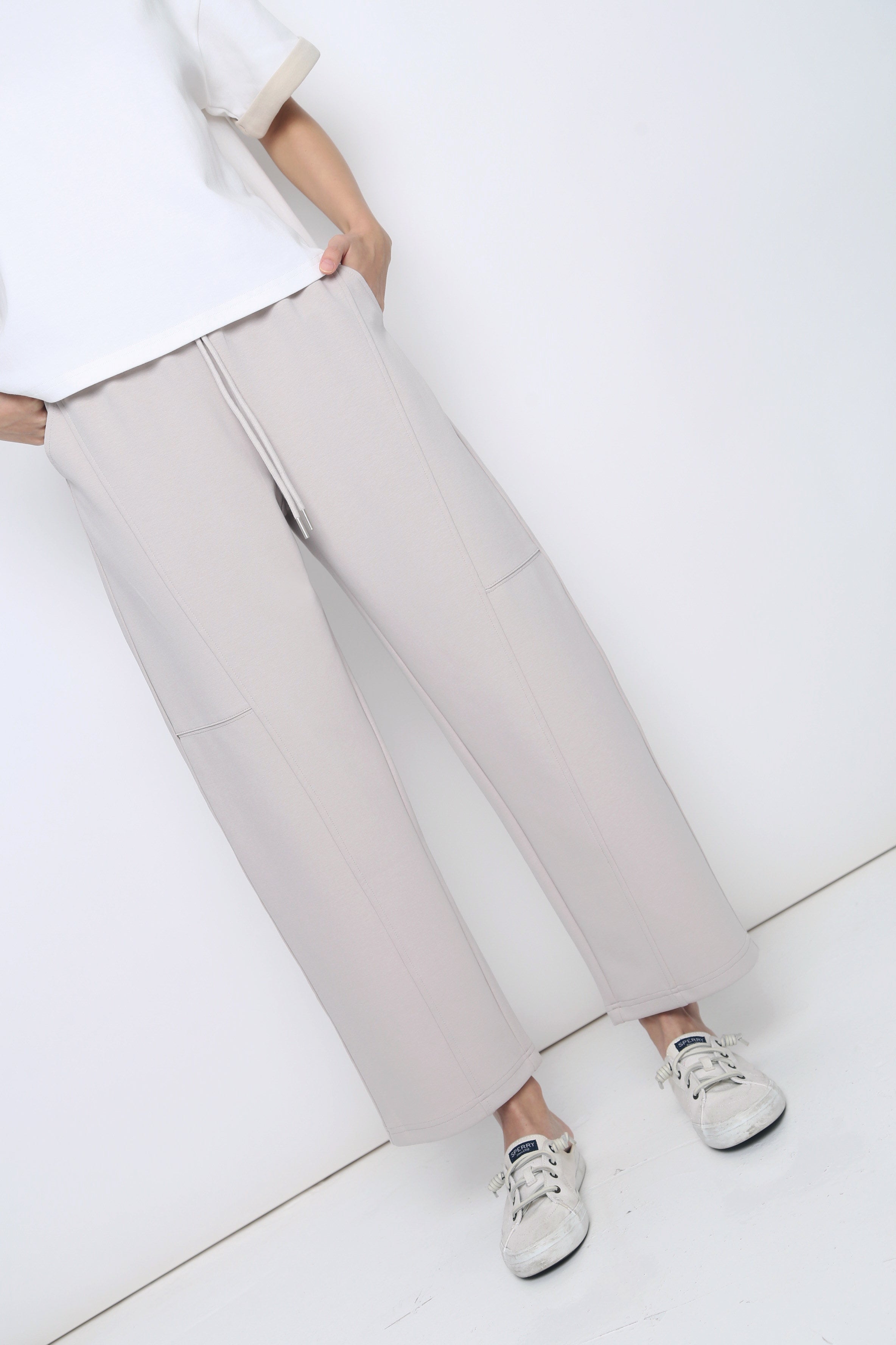 Off Duty Barrel Pants Taupe