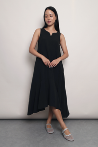 Poise in Motion Midi Dress Black