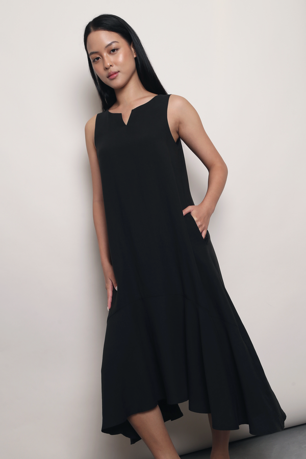 Poise in Motion Midi Dress Black