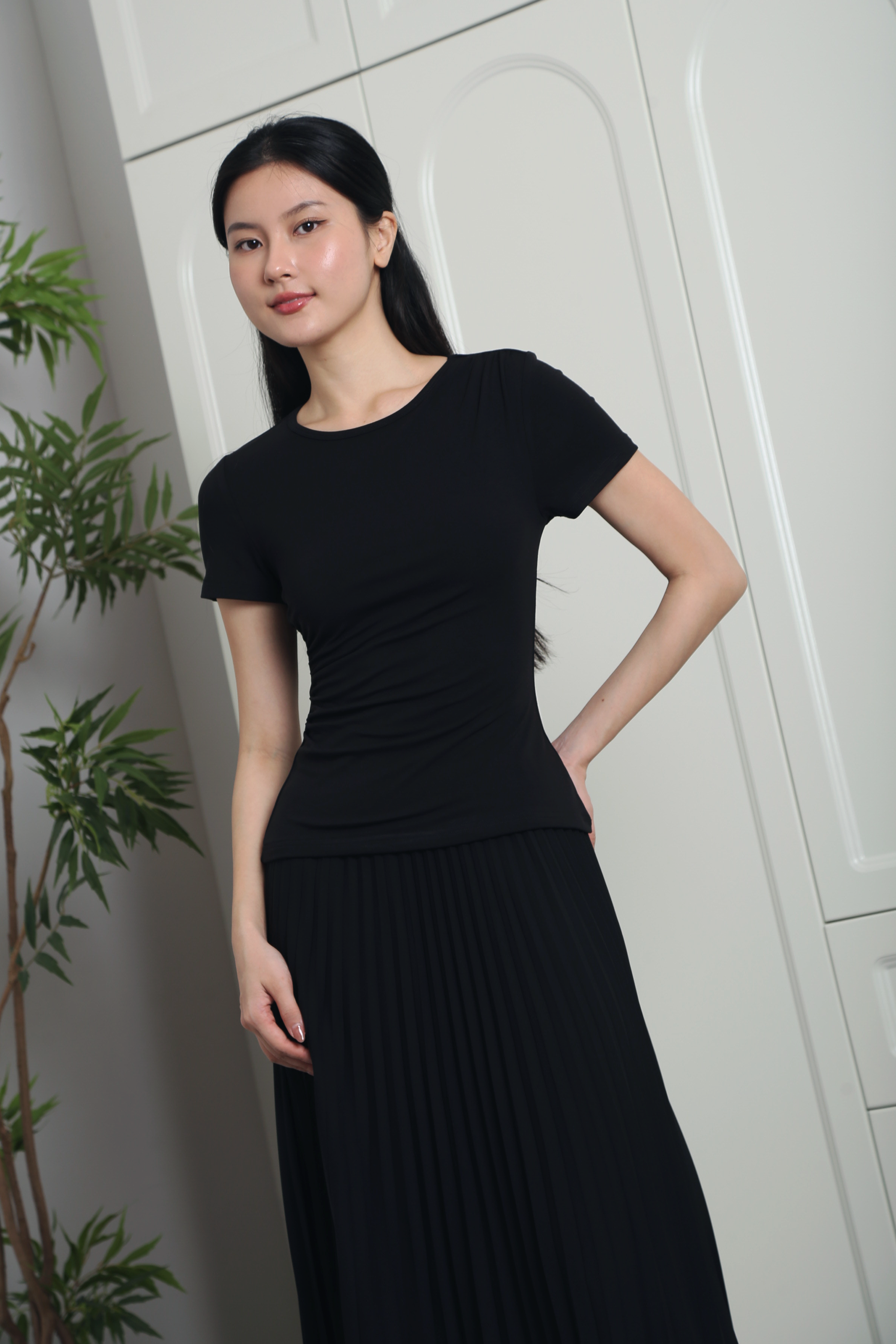 Regal Ruche Milky Tee Black