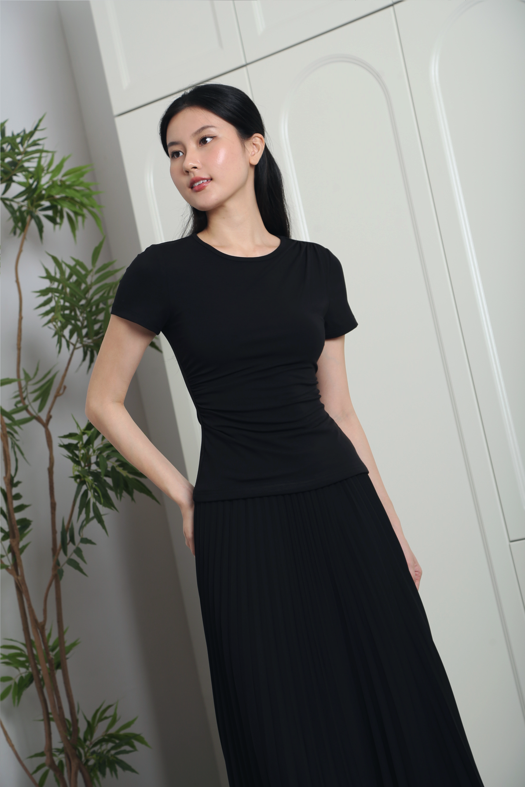 Regal Ruche Milky Tee Black