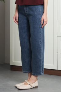 Sierra Modern Straight Jeans