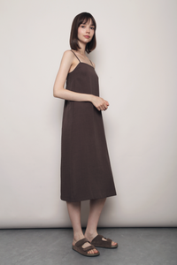 Signature Column Midi Dress Brown