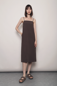Signature Column Midi Dress Brown