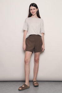 Signature Mom Shorts Brown