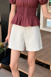 Signature Mom Shorts Ivory (Restock)