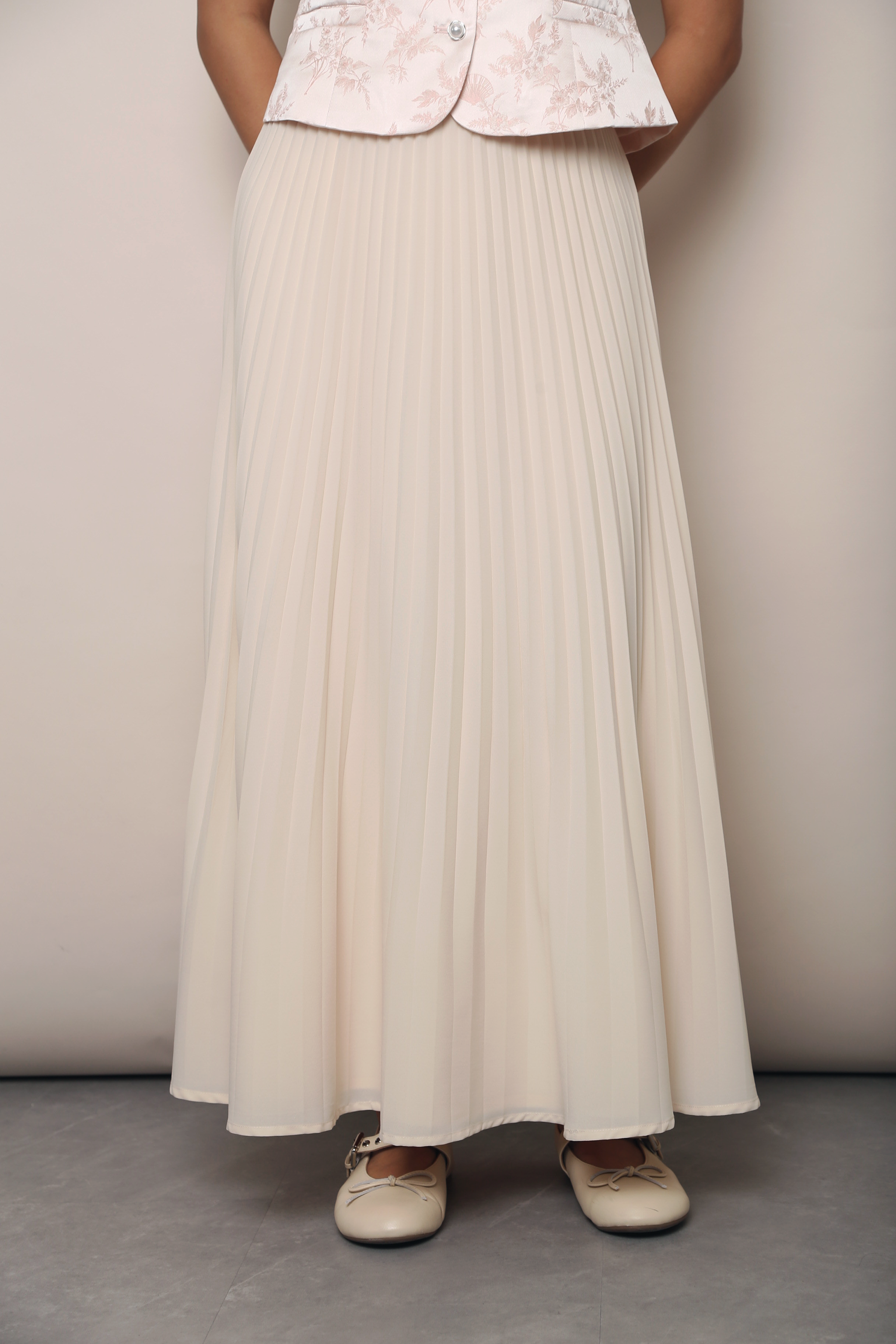 Whisper Pleat Fishtail Skirt Ivory (Backorder)