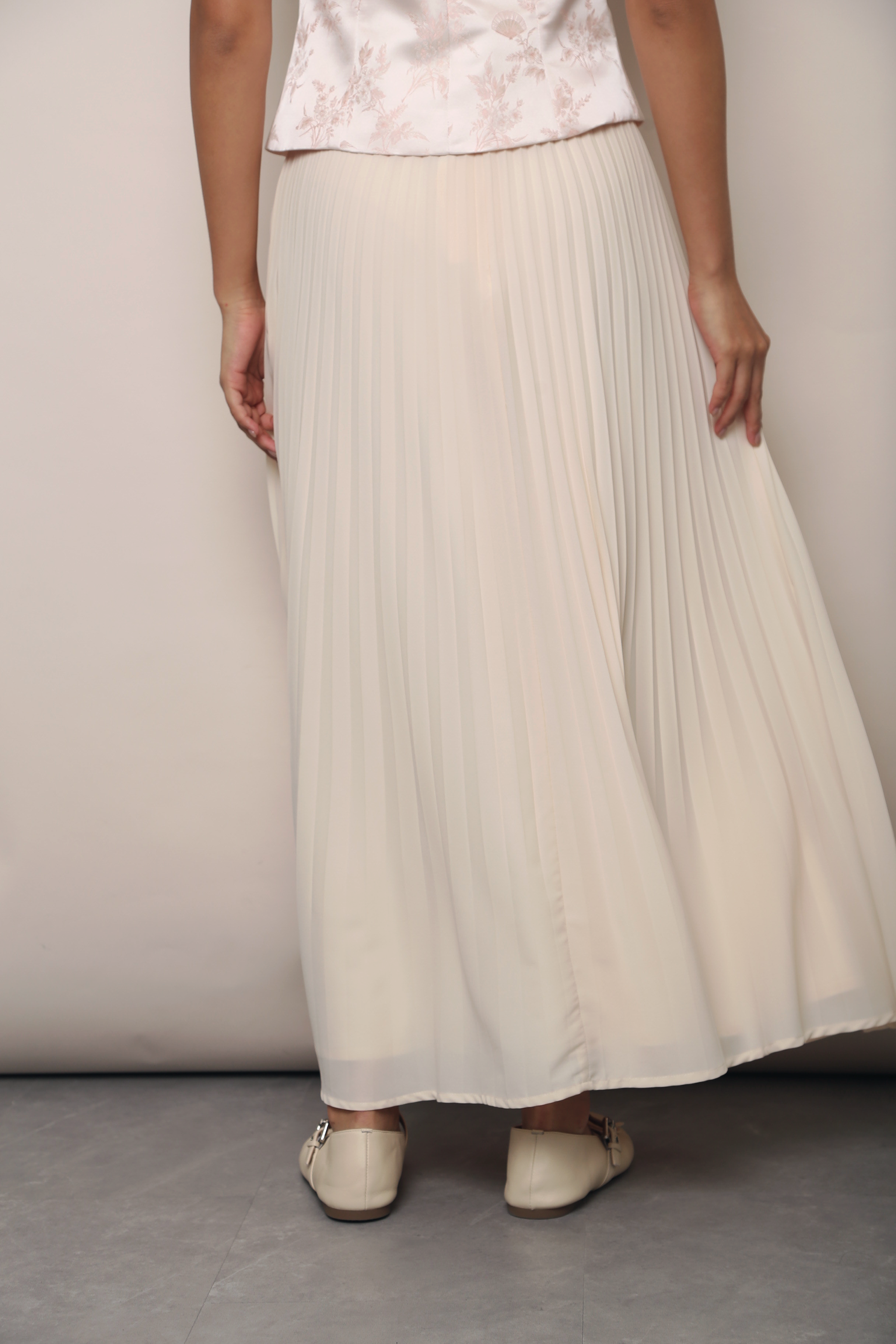 Whisper Pleat Fishtail Skirt Ivory (Backorder)