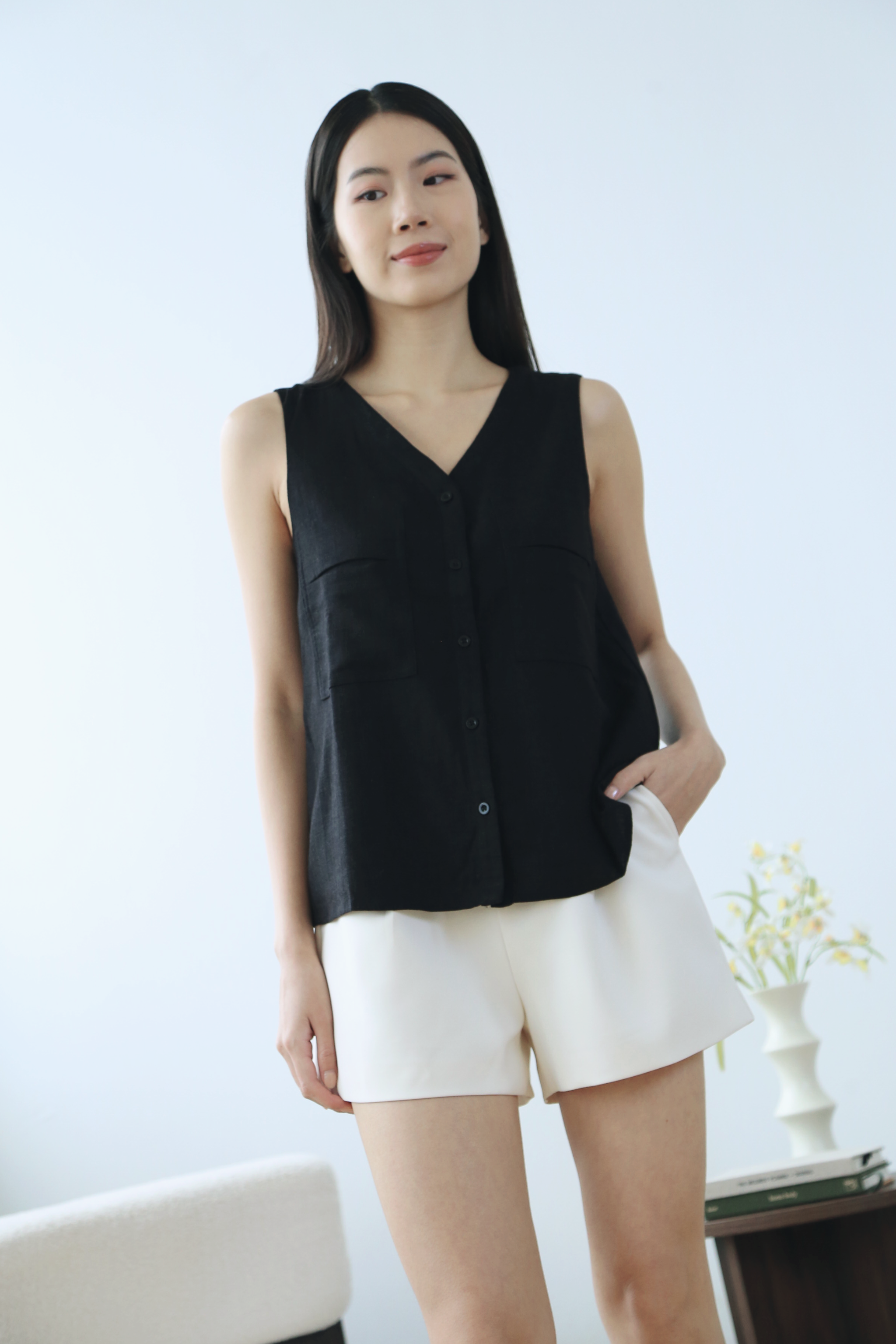 Airelle Sleeveless Linen Blouse Black