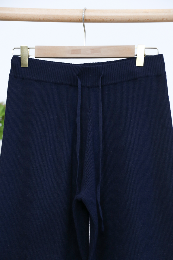All In Knit Slacks Navy