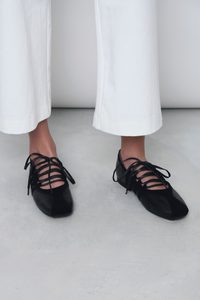 Eleanor Lace Up Leather Flats Black