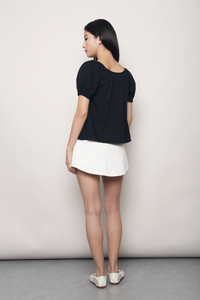 Everyday Scoop Neck Blouse Black