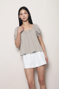 Everyday Scoop Neck Blouse Oat