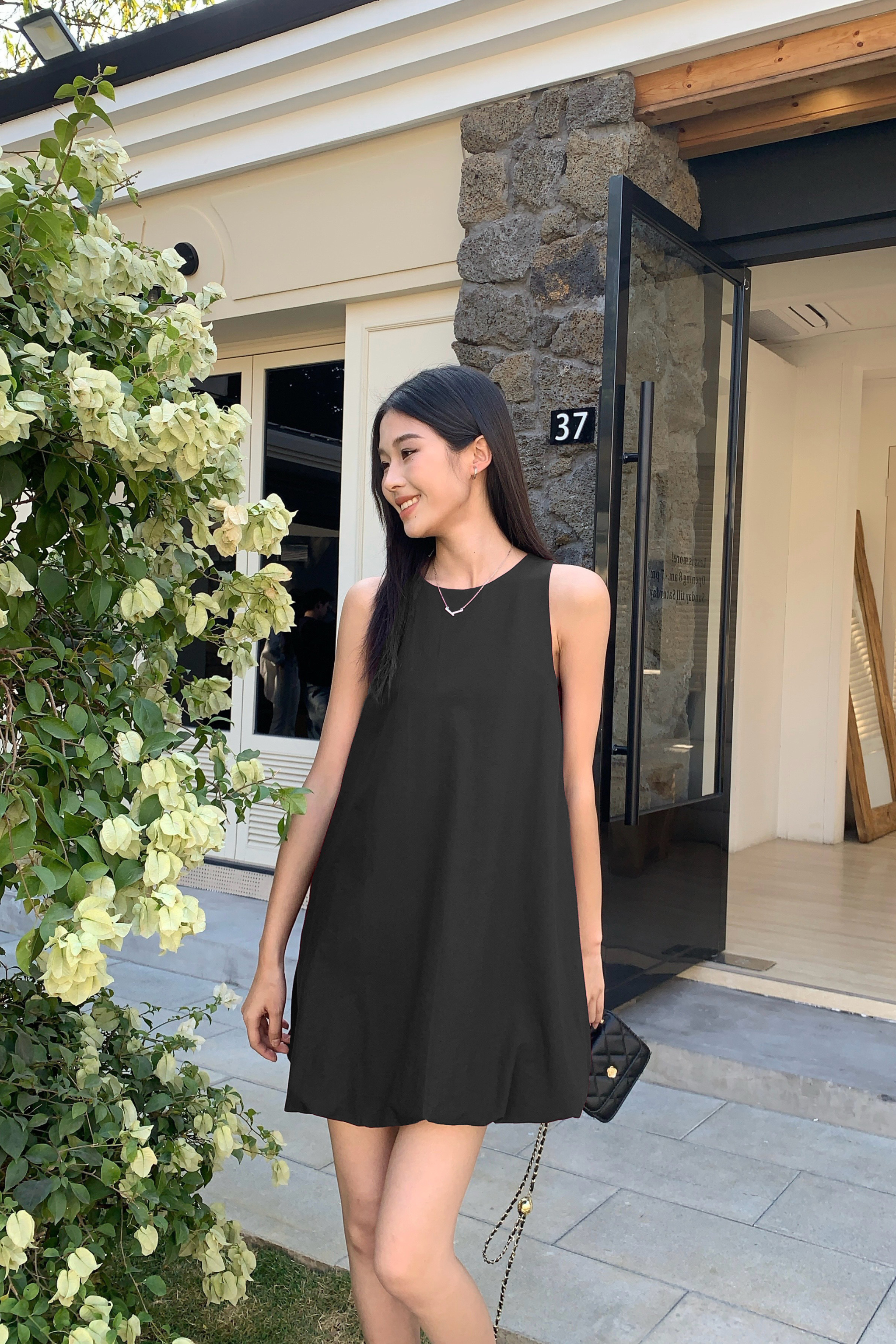 Hara Sleeveless Bubble Dress Black