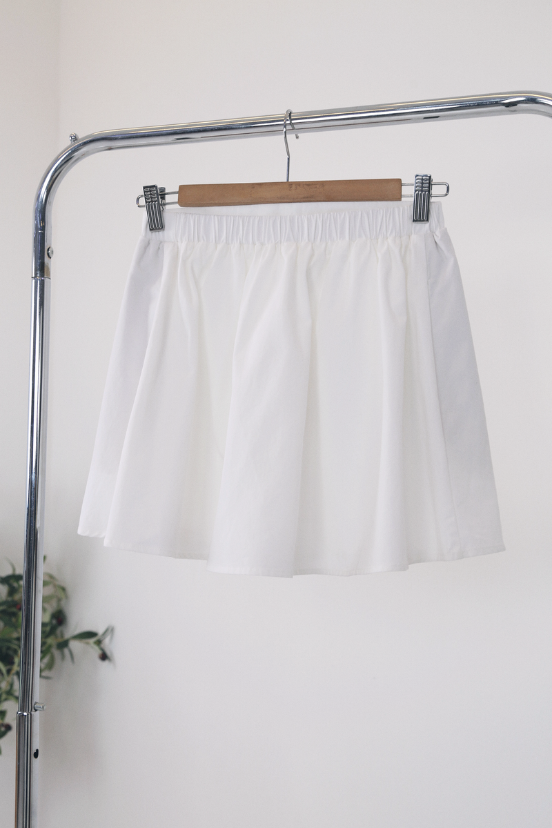 Austen Basic Skorts White