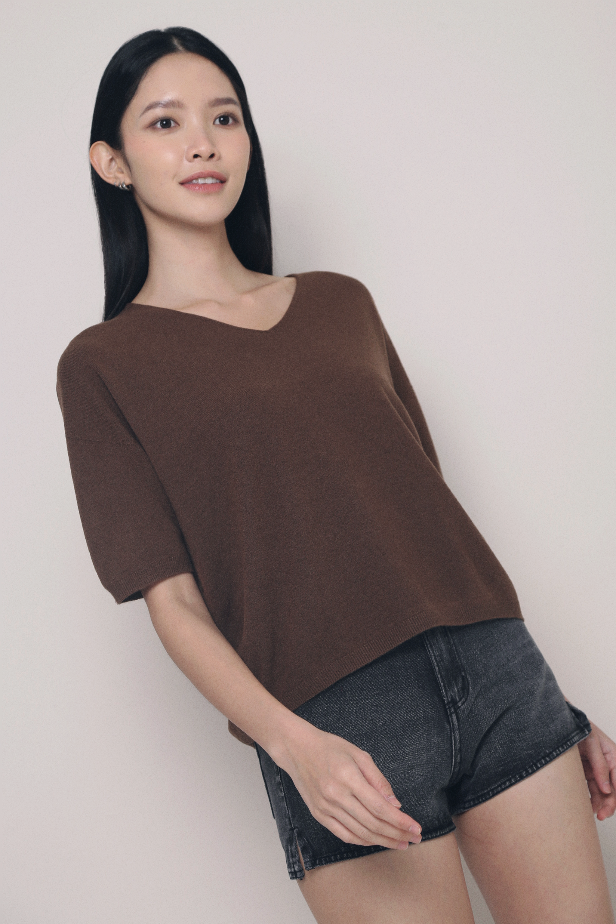 Rio V-Neck Knit Blouse Brown