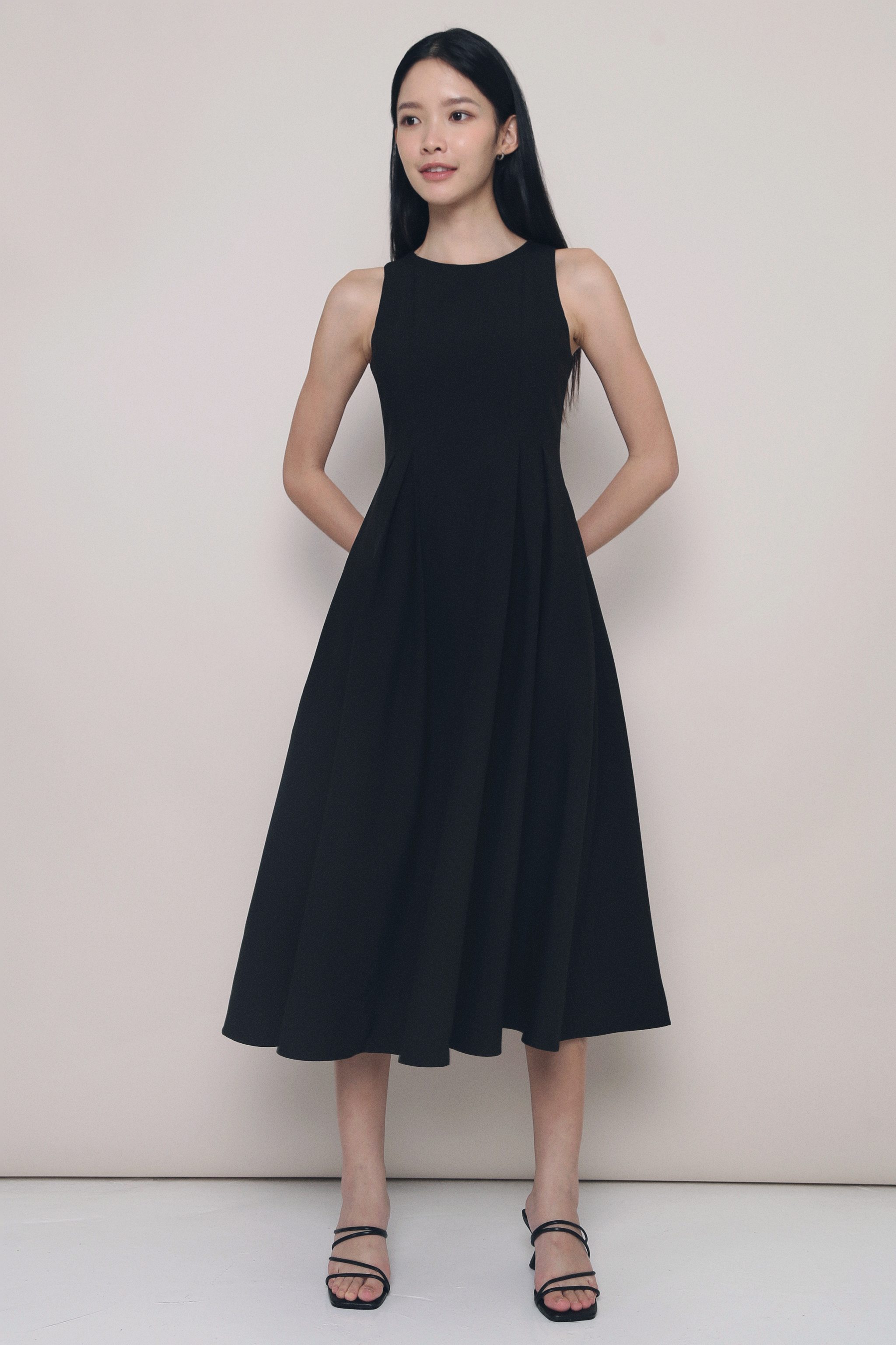 Lara Pleated Occasion Dress Black