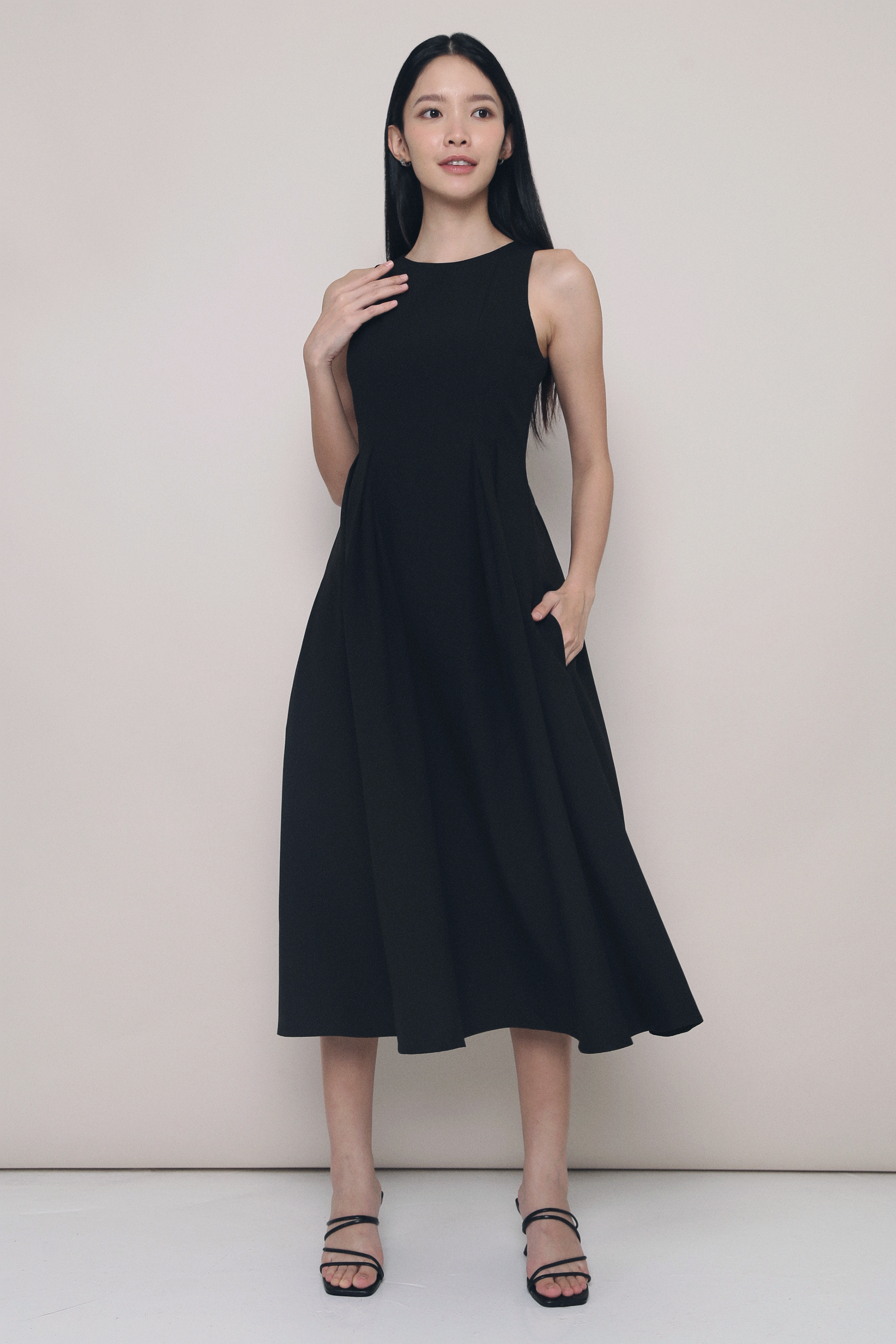 Lara Pleated Occasion Dress Black