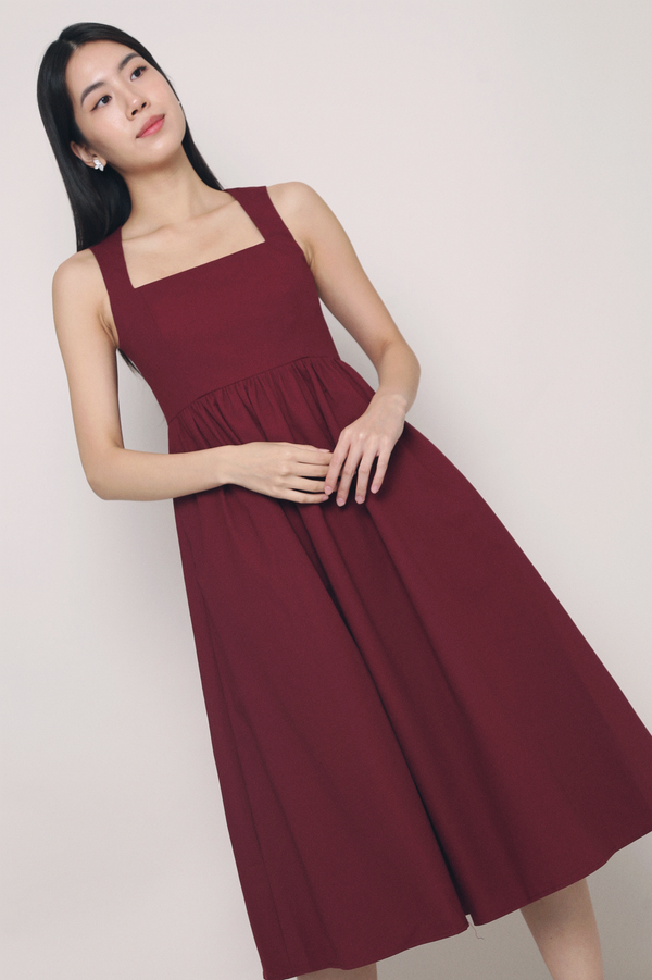 Lindy Sleeveless Midaxi Dress Burgundy (Hollyhoque)