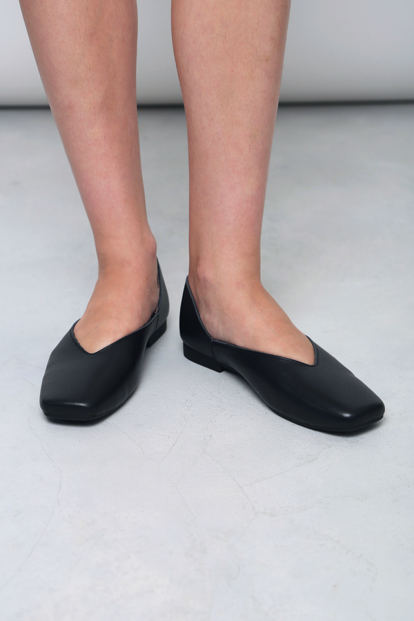 Mollie V2 Leather Shoes Black (Restock)