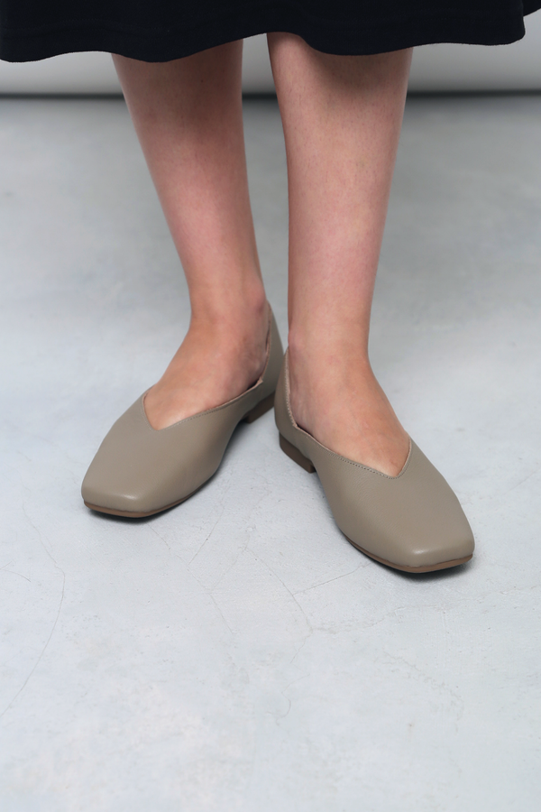 Mollie V2 Leather Shoes Neutral Taupe (Restock)