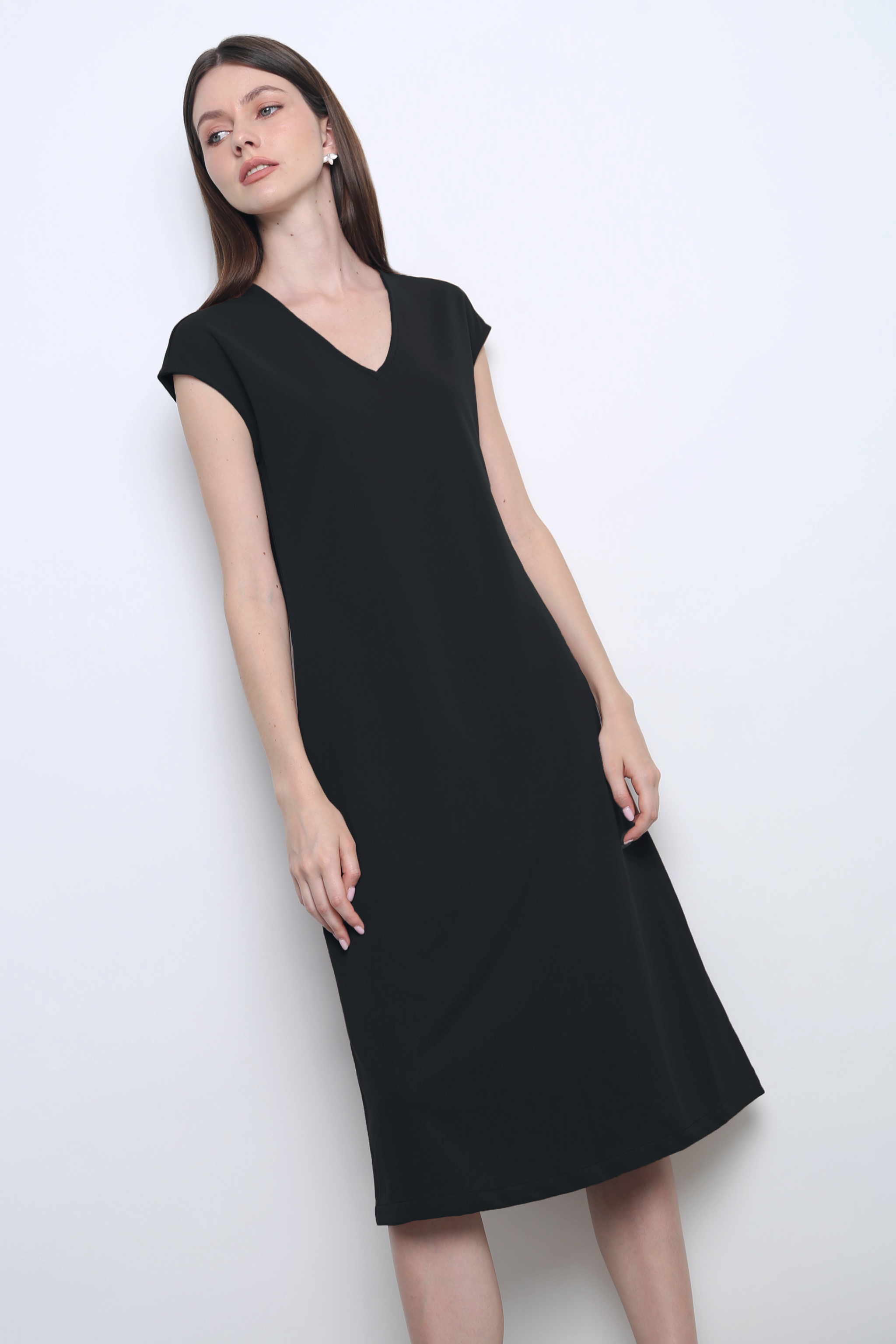 Monaco V-Neck Midi Dress Black