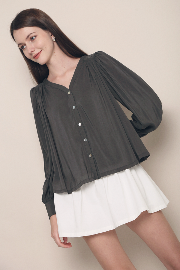 Nari Soft Pleat Blouse Taupe