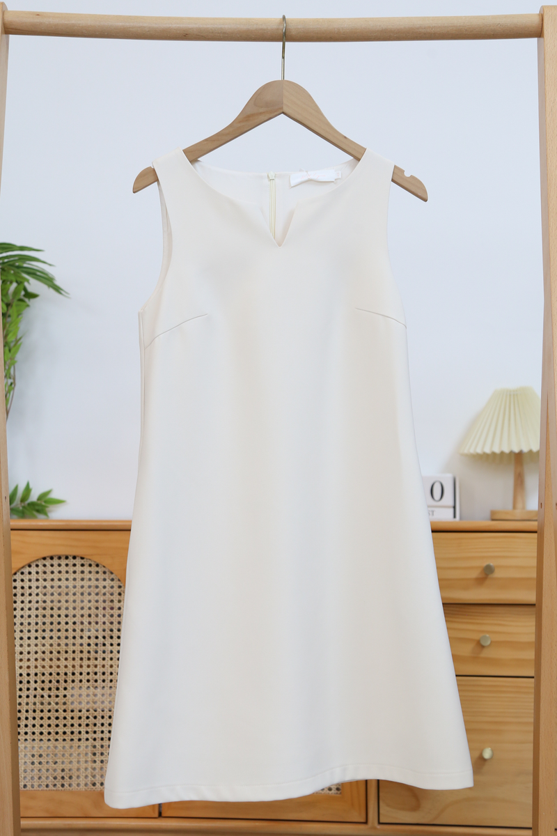 Pitch Perfect Shift Dress Oat (Backorder)