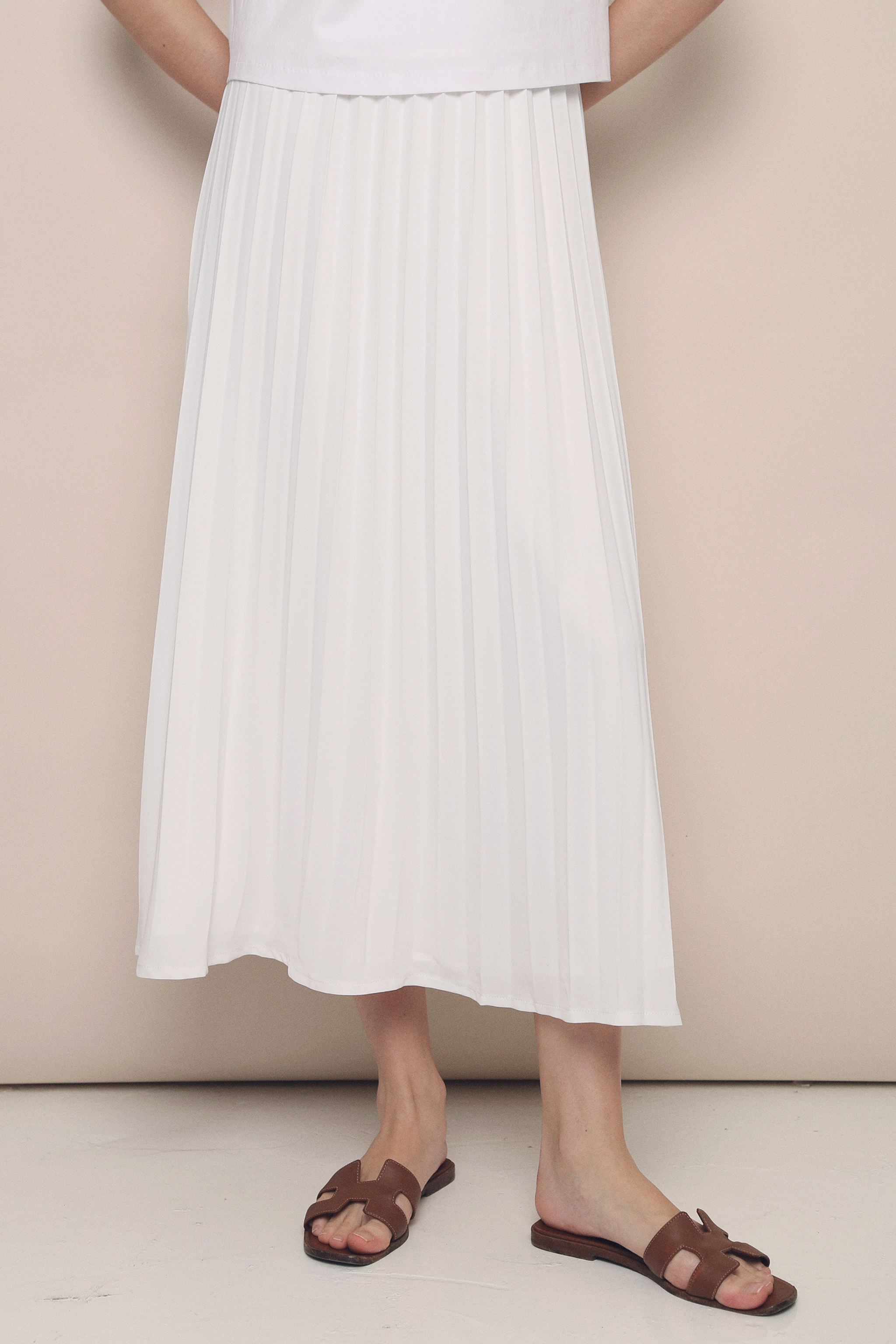 Rory Classy Pleat Midi Skirt White