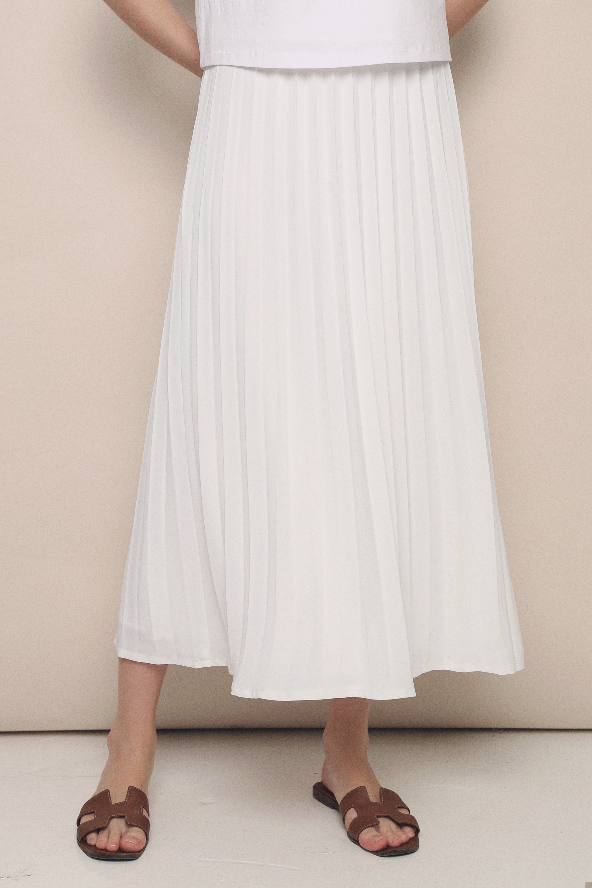 Rory Classy Pleat Midi Skirt White