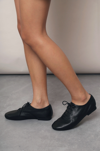 Scholar Lace Flats Black