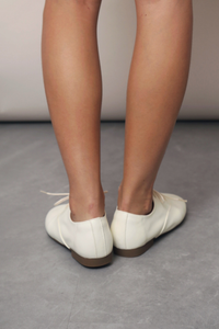 Scholar Lace Flats White