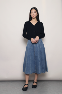 Soft Season Cropped Knit Cardigan Black (Backorder)